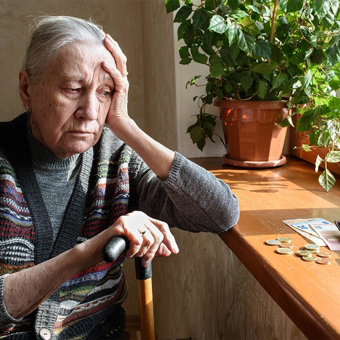 667-old-man rentner mindestrente 2000 Euro